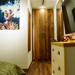 Break Aparments