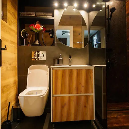 Break Aparments Apartment