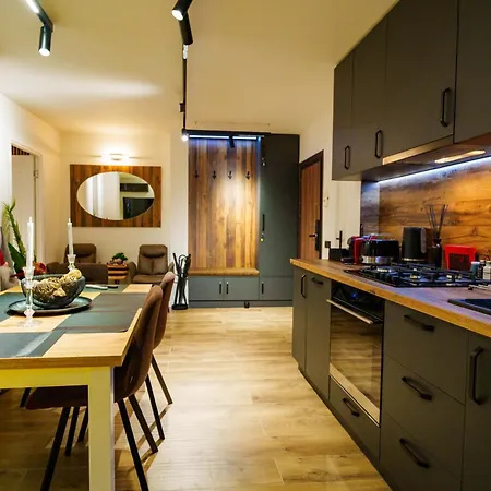 Break Aparments Apartment