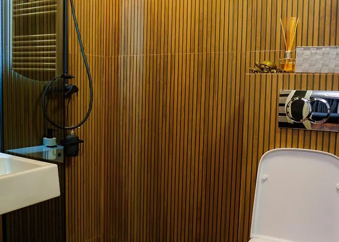 아파트 Break Aparments 크라이오바