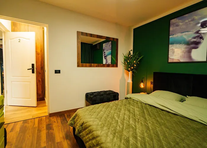 아파트 Break Aparments